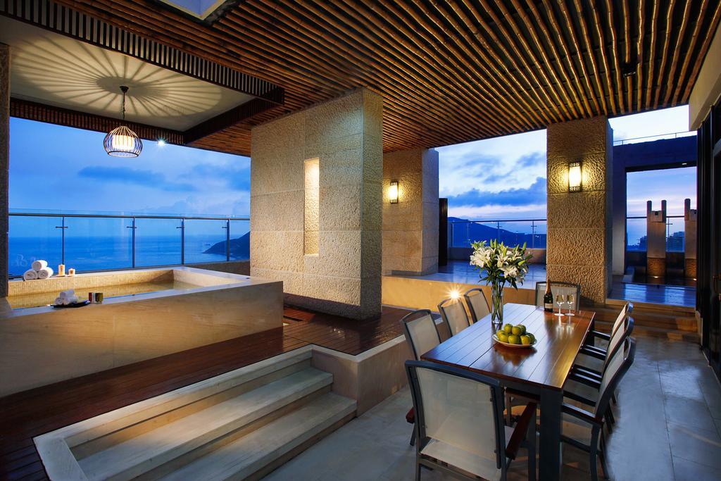 Serenity Coast All Suite Resort Sanya Exterior photo