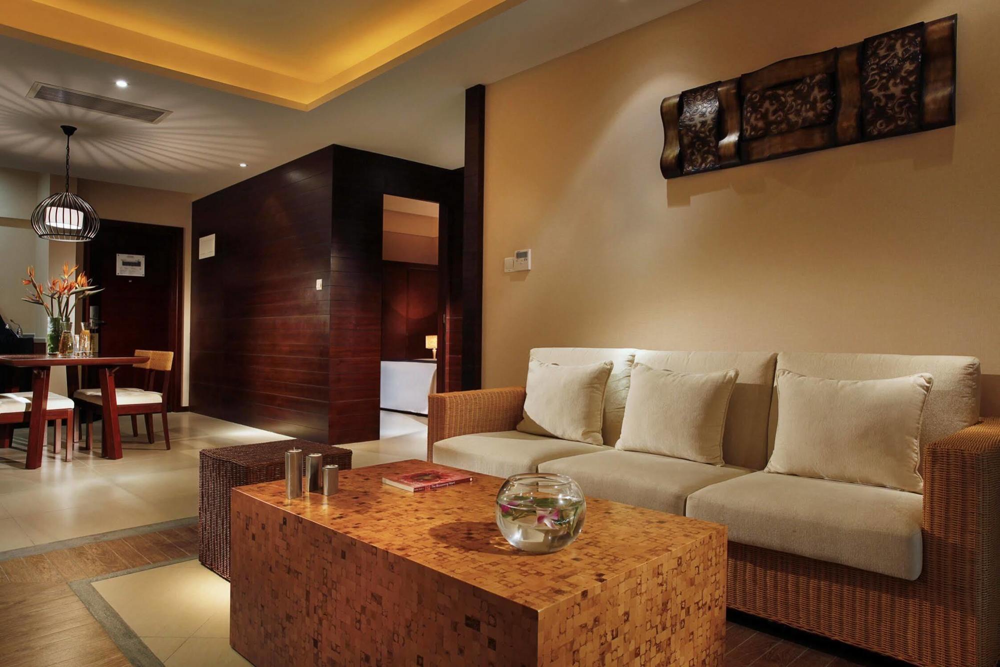 Serenity Coast All Suite Resort Sanya Exterior photo
