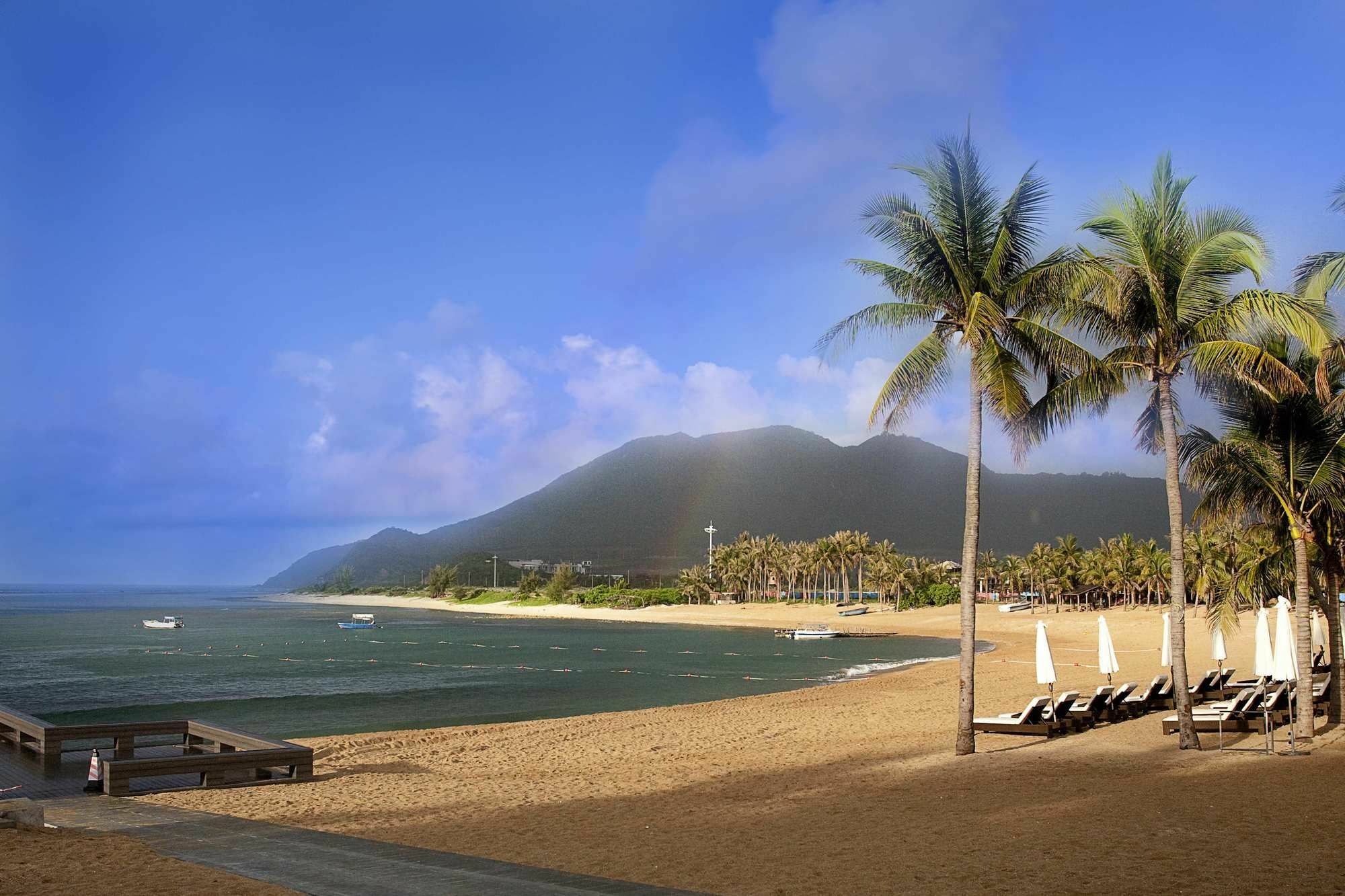Serenity Coast All Suite Resort Sanya Exterior photo