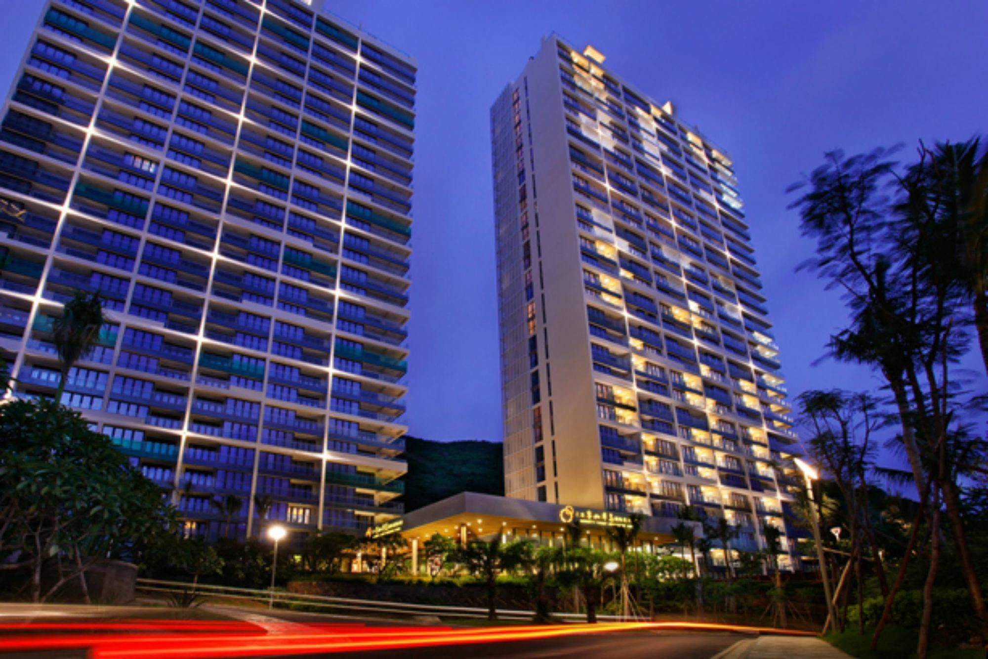 Serenity Coast All Suite Resort Sanya Exterior photo
