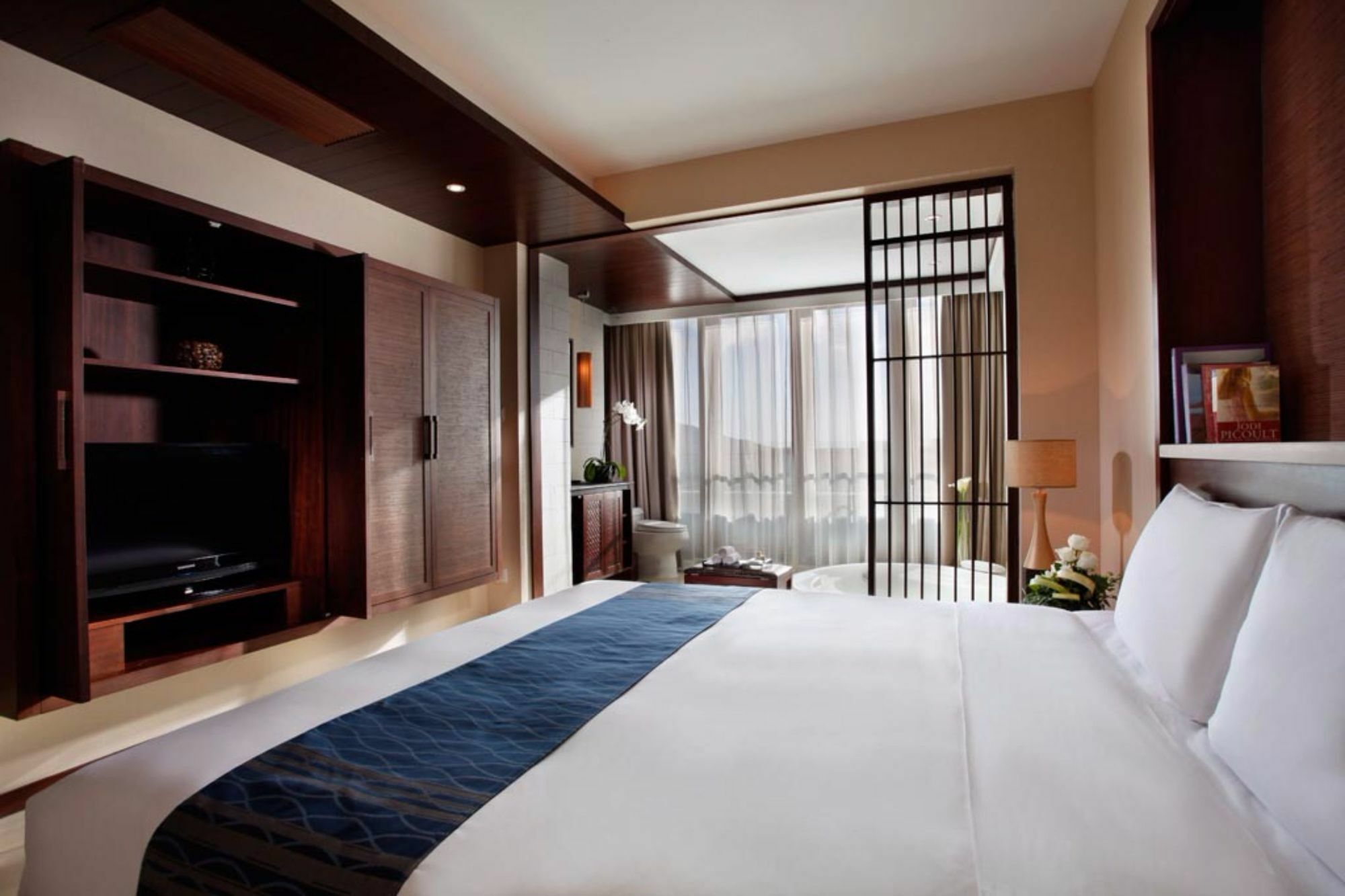 Serenity Coast All Suite Resort Sanya Exterior photo